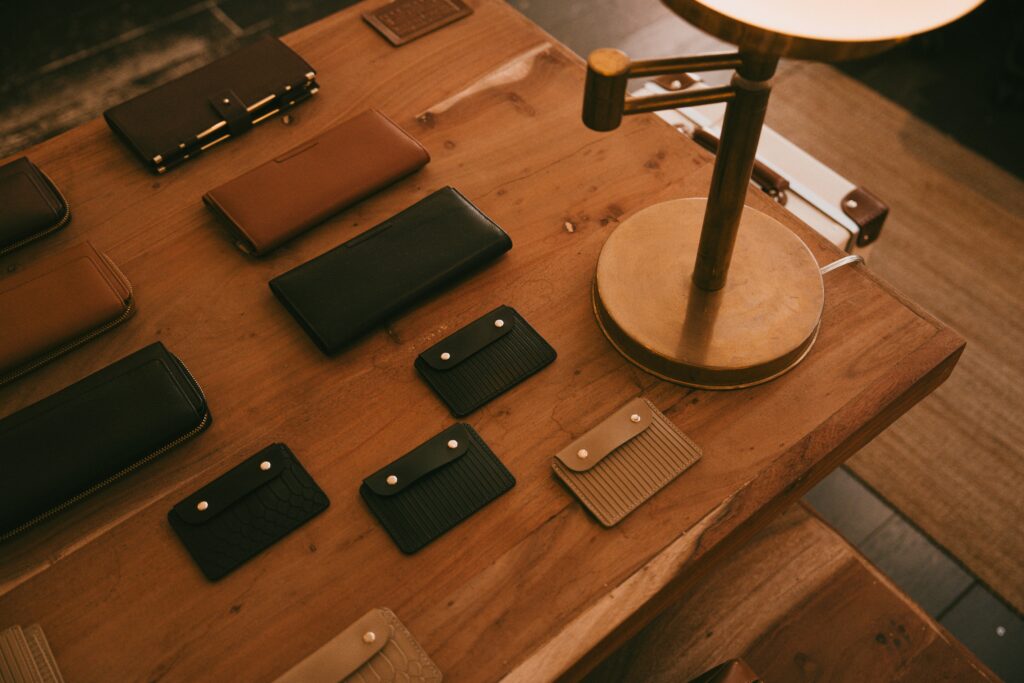 身近な革小物の種類とメンテナンス