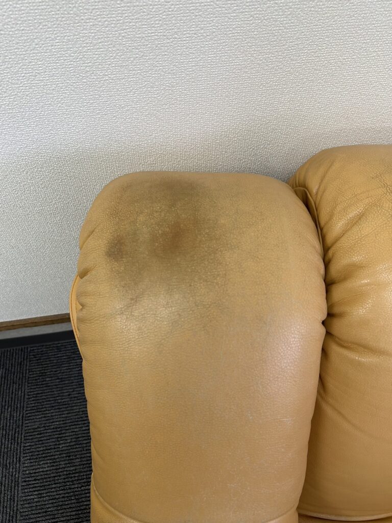 札幌の革研究所による革ソファー修復ビフォーアフター
